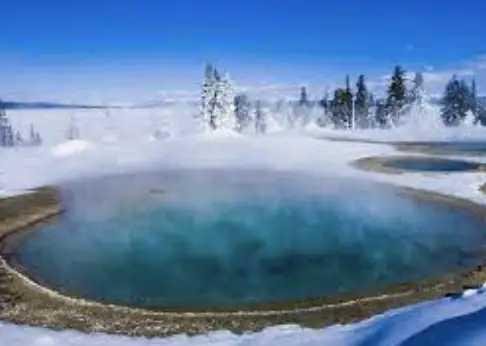 camping in yellowstone in winter