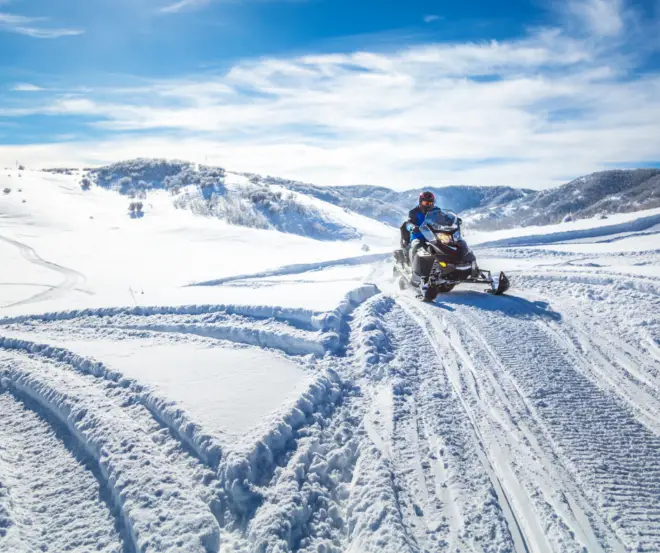 snowmobiling in yellowstone